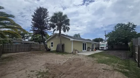 2845 Oak Lea Drive Daytona FL 32119