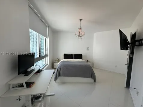 350 S Miami Avenue Miami FL 33130