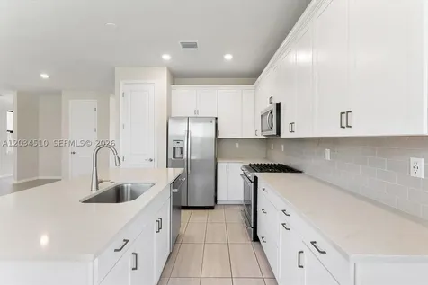 2485 Primrose Place Oakland Park FL 33309