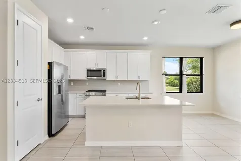 2485 Primrose Place Oakland Park FL 33309