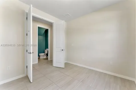 2485 Primrose Place Oakland Park FL 33309