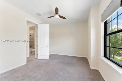2485 Primrose Place Oakland Park FL 33309