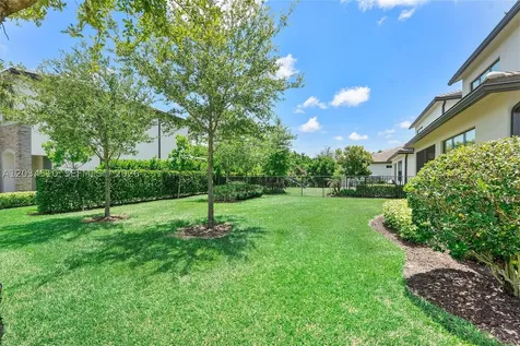 2485 Primrose Place Oakland Park FL 33309
