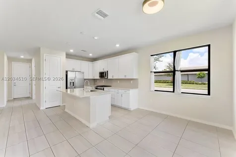 2485 Primrose Place Oakland Park FL 33309