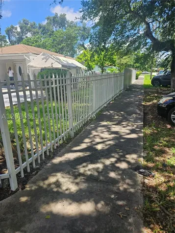 1905 NW 113th Terrace Miami FL 33167