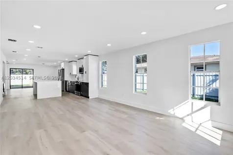 407 NW 45th Street Miami FL 33127