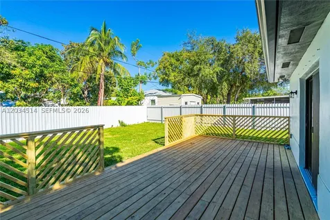 407 NW 45th Street Miami FL 33127