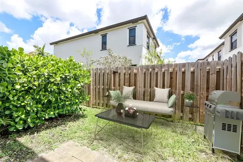 15907 SW 2nd Place Pembroke Pines FL 33027
