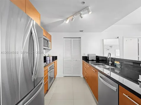 253 NE 2nd Street Miami FL 33132
