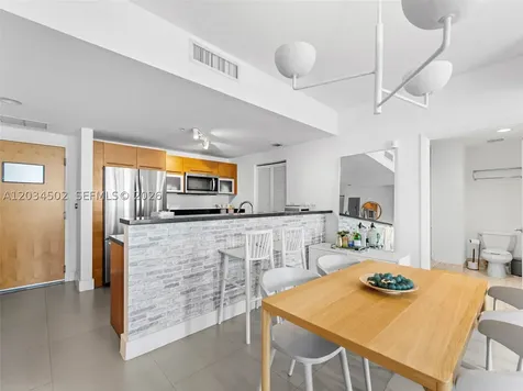 253 NE 2nd Street Miami FL 33132