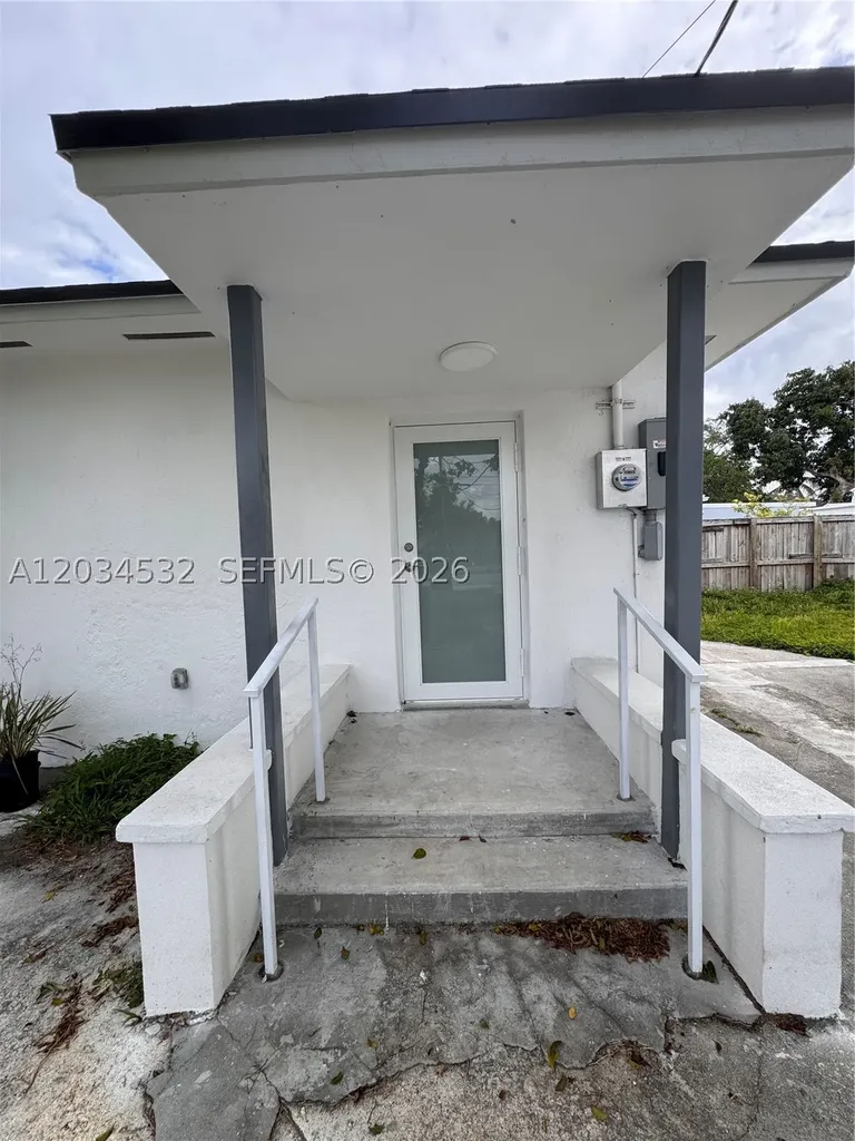 2239 NW 87th Street Miami FL 33147