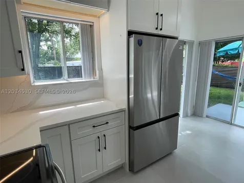 3325 NW 79th Way Davie FL 33024