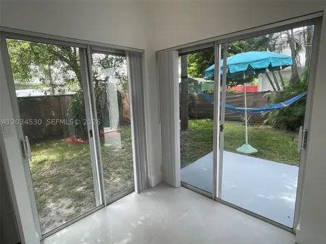 3325 NW 79th Way Davie FL 33024