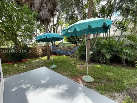 3325 NW 79th Way Davie FL 33024