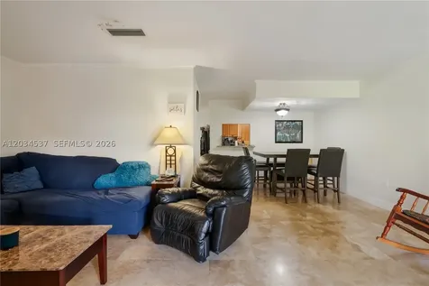 9371 Fontainebleau Boulevard Miami FL 33172