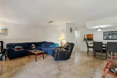 9371 Fontainebleau Boulevard Miami FL 33172