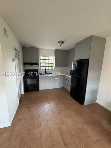 6747 NW 5th Court Miami FL 33150