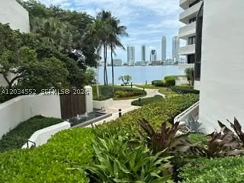 3000 Island Boulevard Aventura FL 33160