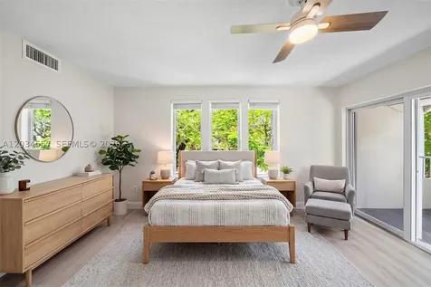 3025 Mary Street Miami FL 33133