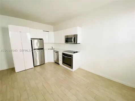 1611 Meridian Avenue Miami Beach FL 33139
