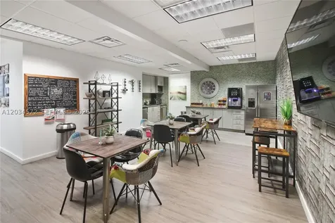 2525 Ponce De Leon Boulevard Coral Gables FL 33134