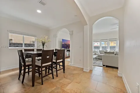 15651 SW 14th Street Miami FL 33194