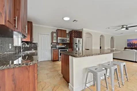 15651 SW 14th Street Miami FL 33194
