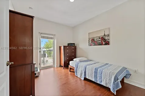 15651 SW 14th Street Miami FL 33194