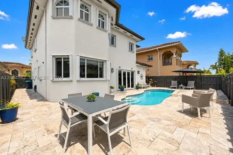 15651 SW 14th Street Miami FL 33194