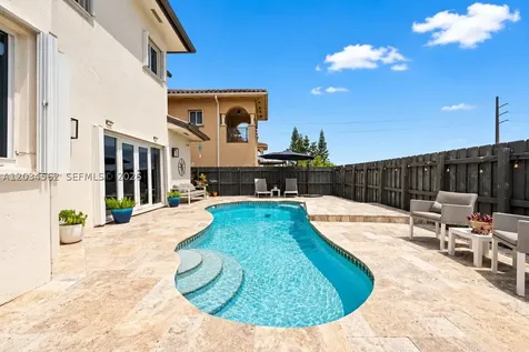 15651 SW 14th Street Miami FL 33194