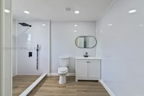 1409 NW 44th Street Miami FL 33142