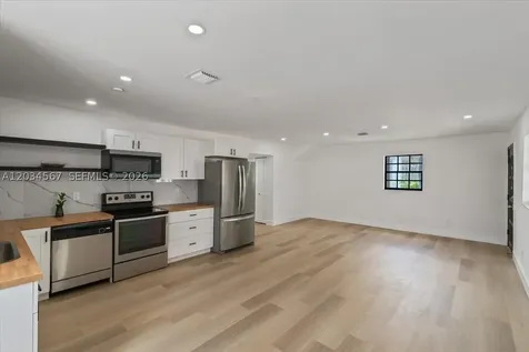 1409 NW 44th Street Miami FL 33142