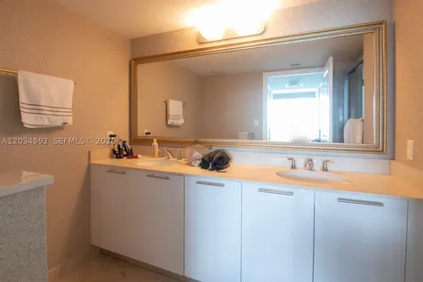 1800 N Bayshore Drive Miami FL 33132