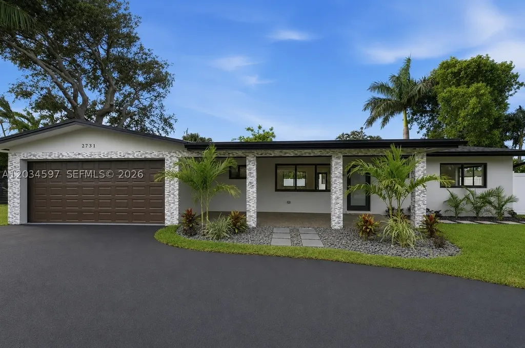 2731 NE 52nd Street Lighthouse Point FL 33064