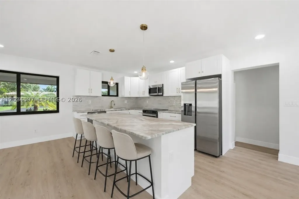 2731 NE 52nd Street Lighthouse Point FL 33064