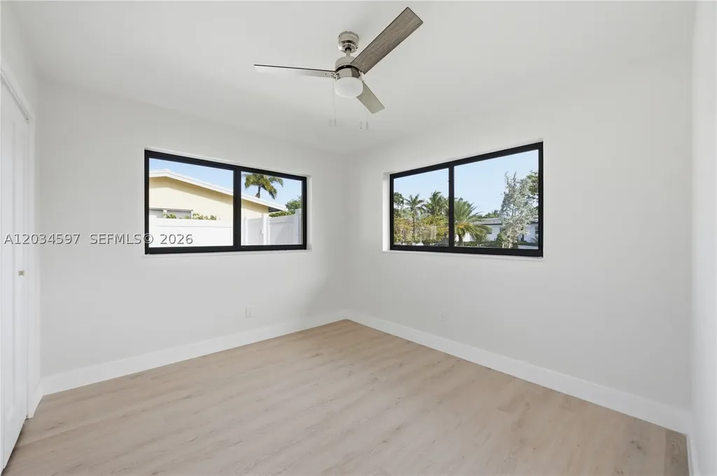 2731 NE 52nd Street Lighthouse Point FL 33064