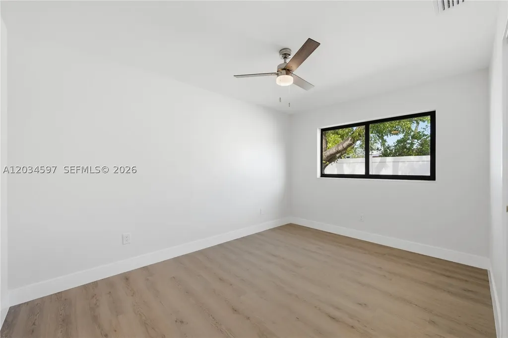 2731 NE 52nd Street Lighthouse Point FL 33064