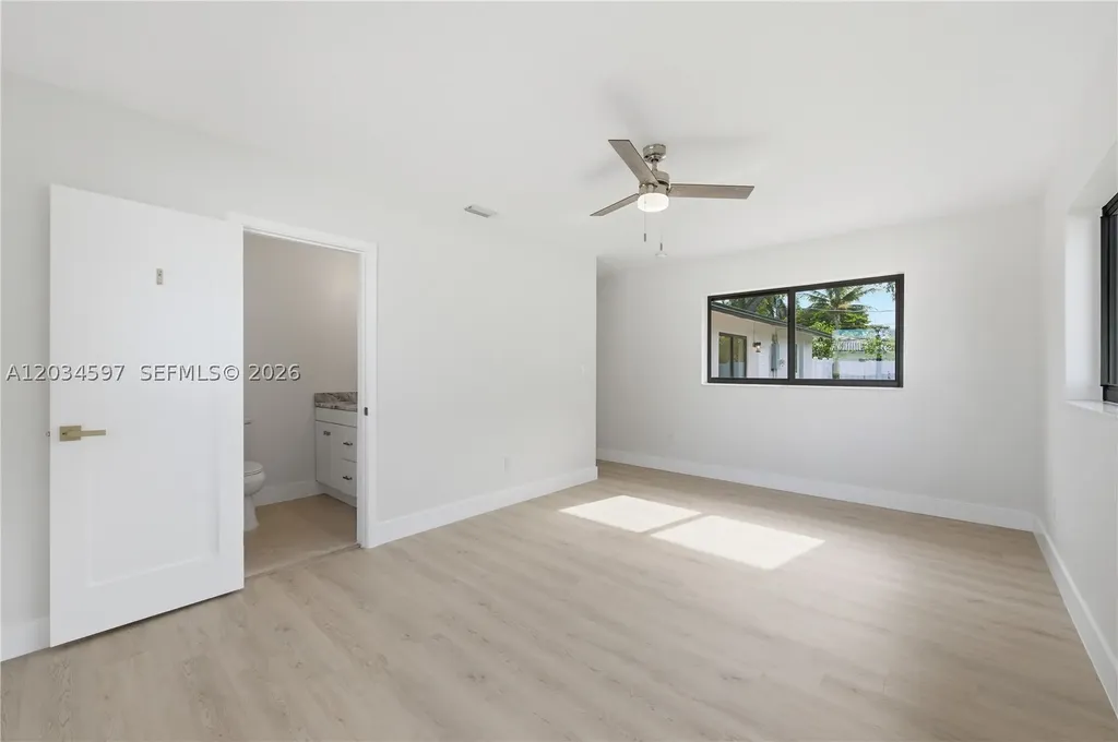 2731 NE 52nd Street Lighthouse Point FL 33064