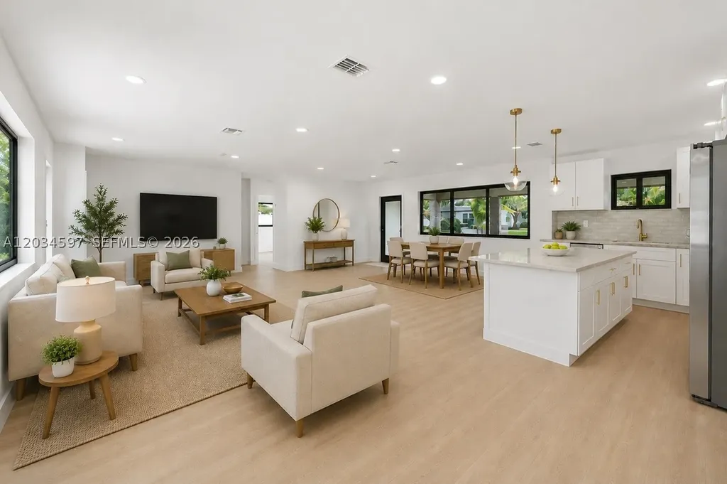 2731 NE 52nd Street Lighthouse Point FL 33064