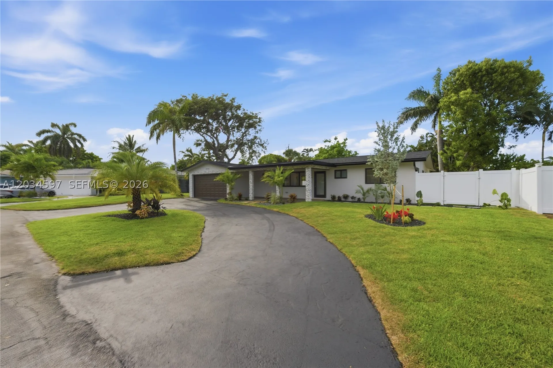 2731 NE 52nd Street Lighthouse Point FL 33064