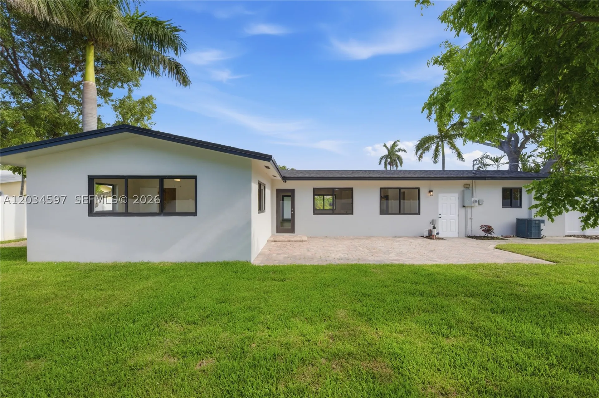 2731 NE 52nd Street Lighthouse Point FL 33064