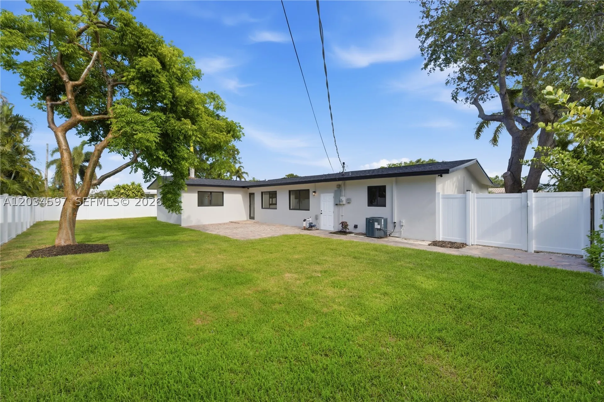 2731 NE 52nd Street Lighthouse Point FL 33064