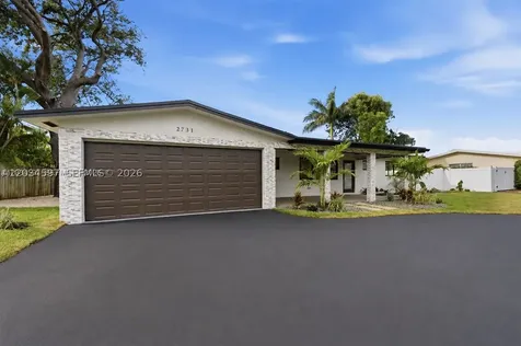2731 NE 52nd Street Lighthouse Point FL 33064