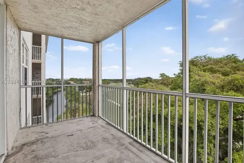 250 Jacaranda Drive Plantation FL 33324