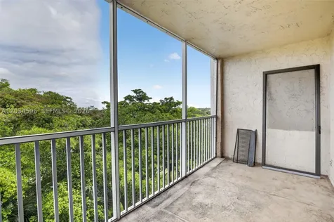 250 Jacaranda Drive Plantation FL 33324
