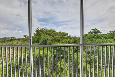 250 Jacaranda Drive Plantation FL 33324