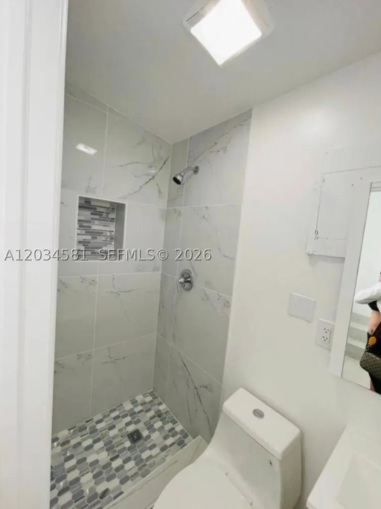 2735 Dewey Street Hollywood FL 33020