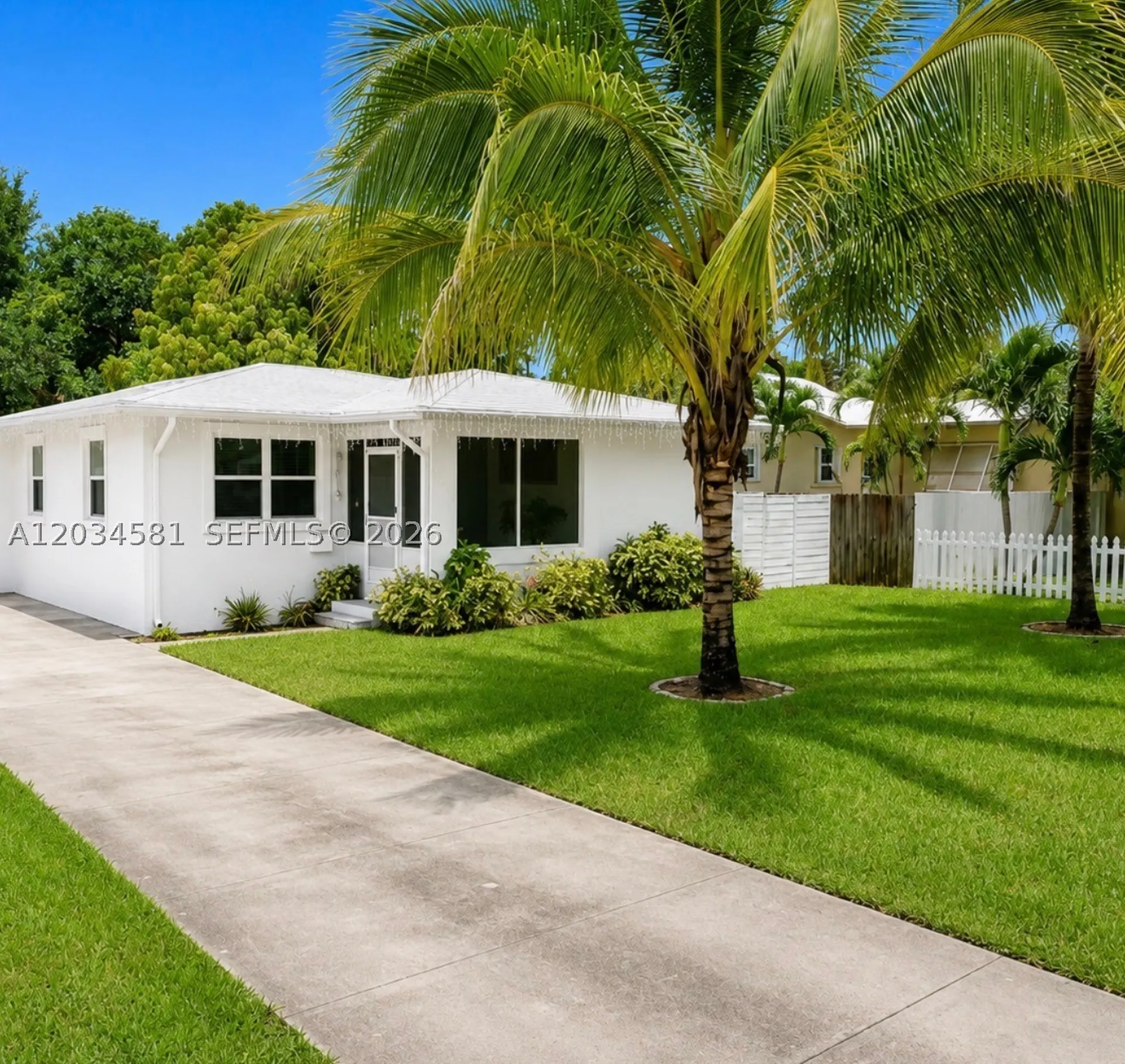 2735 Dewey Street Hollywood FL 33020