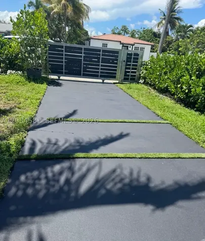 2735 Dewey Street Hollywood FL 33020