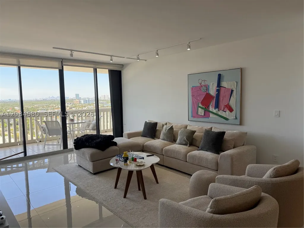 2000 Island Boulevard Aventura FL 33160
